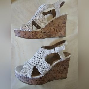 SO Taffy Women's Wedge Sandals in size 8